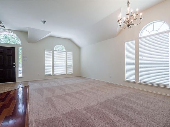 4th image of 3004 Lena Dr