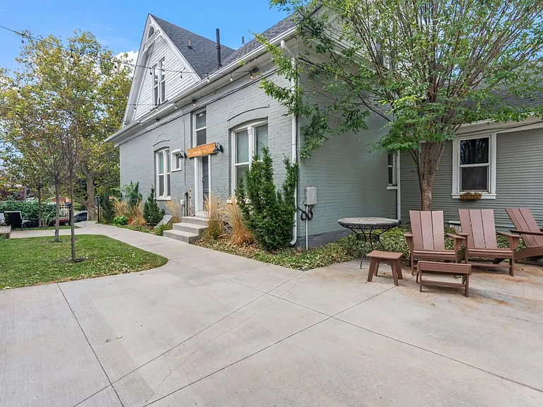 264 N 200 W — Photo 3
