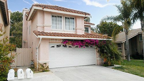 1st image of 6 Bay Laurel