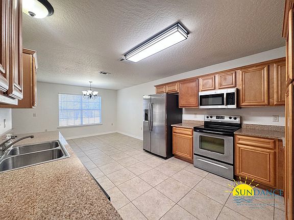 5th image of 614A Maine Ave