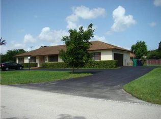 11155 SW 93rd Ct, Miami, FL 33176