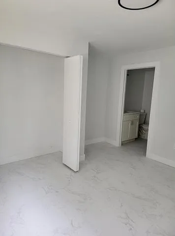 240 SW 7th St — Photo 11
