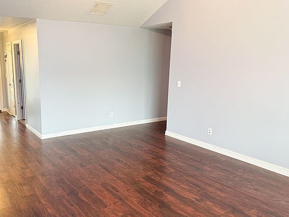 3rd image of 1157 Whipporwill Dr