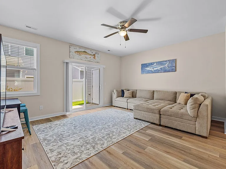 306 Starfish Ln — Photo 15