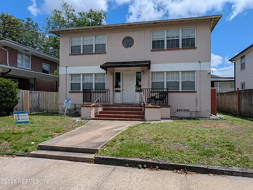 2136 College St #4 Photo 1