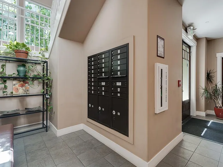 708 Frederick St #204 — Photo 13