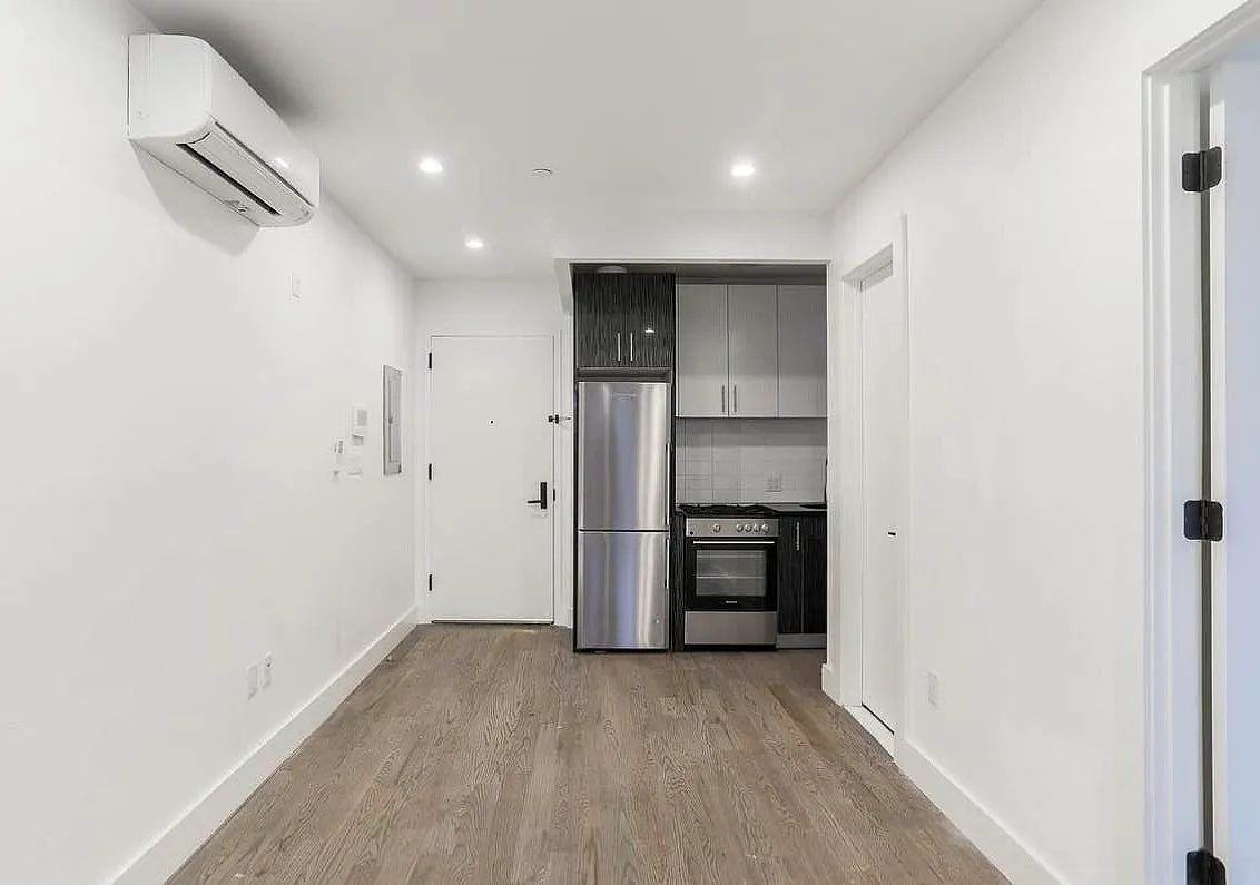 824 Saint Johns Place — Photo 2