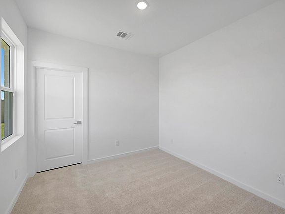 4th image of 503 Barnier St