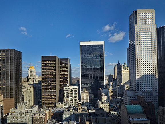 5th image of 15 W 53rd St #24A