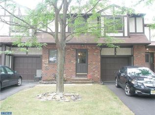 13 Leicester Ln, Ewing, NJ
