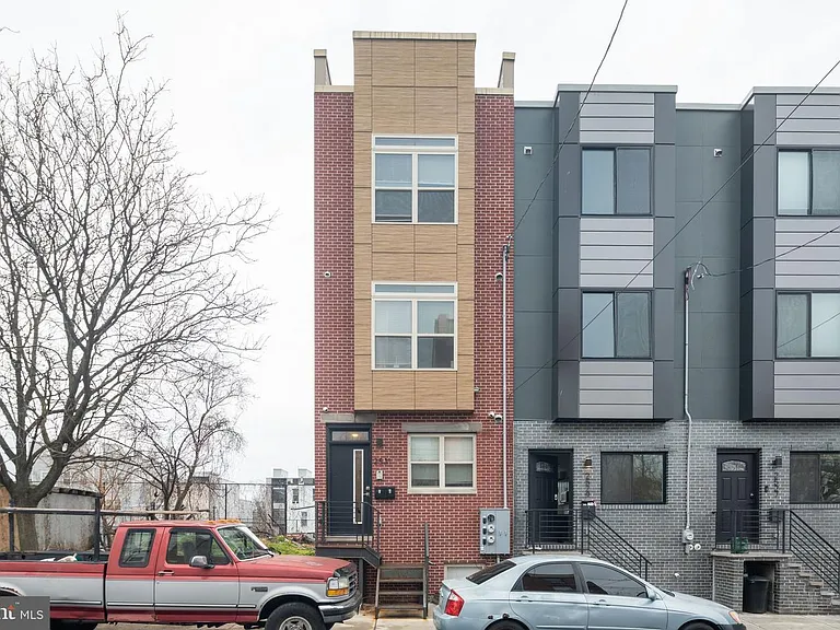 2531 N Mascher St #2 — Photo 1