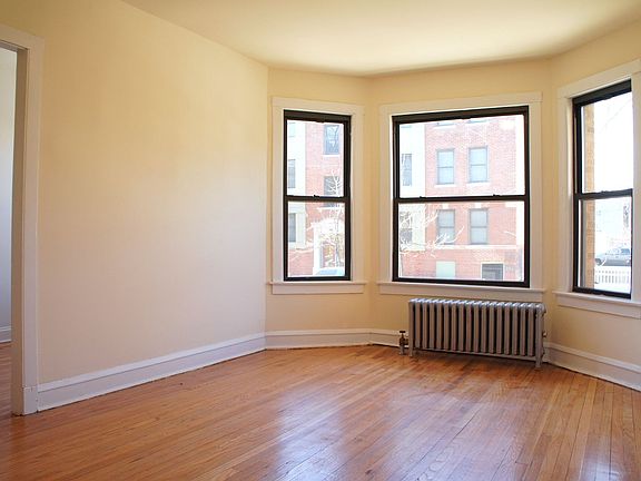 3rd image of 2647-53 N Spaulding Ave #2647-1W