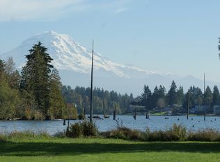 21005 Snag Island Dr E, Lake Tapps, WA 98391