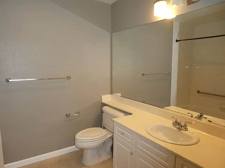 1951 Ofarrell St #100 — Photo 32