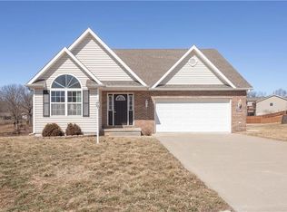 3104 Morton Ln, Saint Joseph, MO 64506
