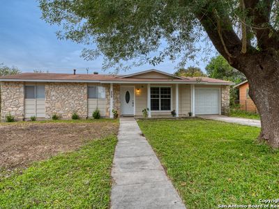 258 Flintstone Ln, Universal City, TX, 78148