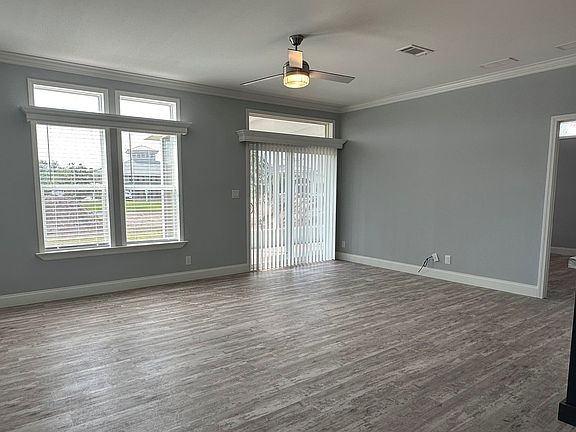 4th image of 2550 Pier Dr #Eruvks