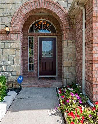2nd image of 5217 Saint Croix Ln