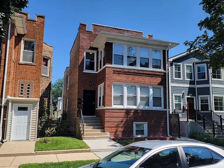 4023 N Kilbourn Ave #2 — Photo 1