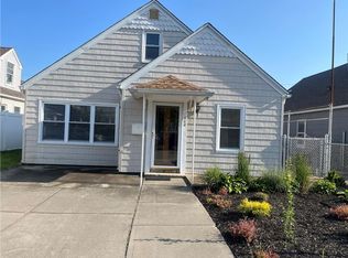 368 W Fulton St, Long Beach, NY 11561
