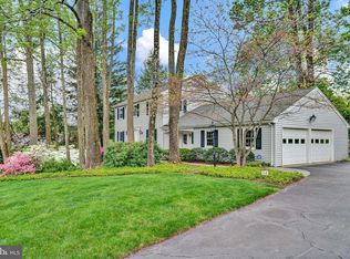 84 Lochatong Rd, Ewing, NJ 08628