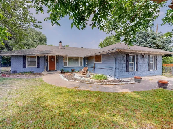 1113 Silver Creek Dr, Desoto, TX 75115