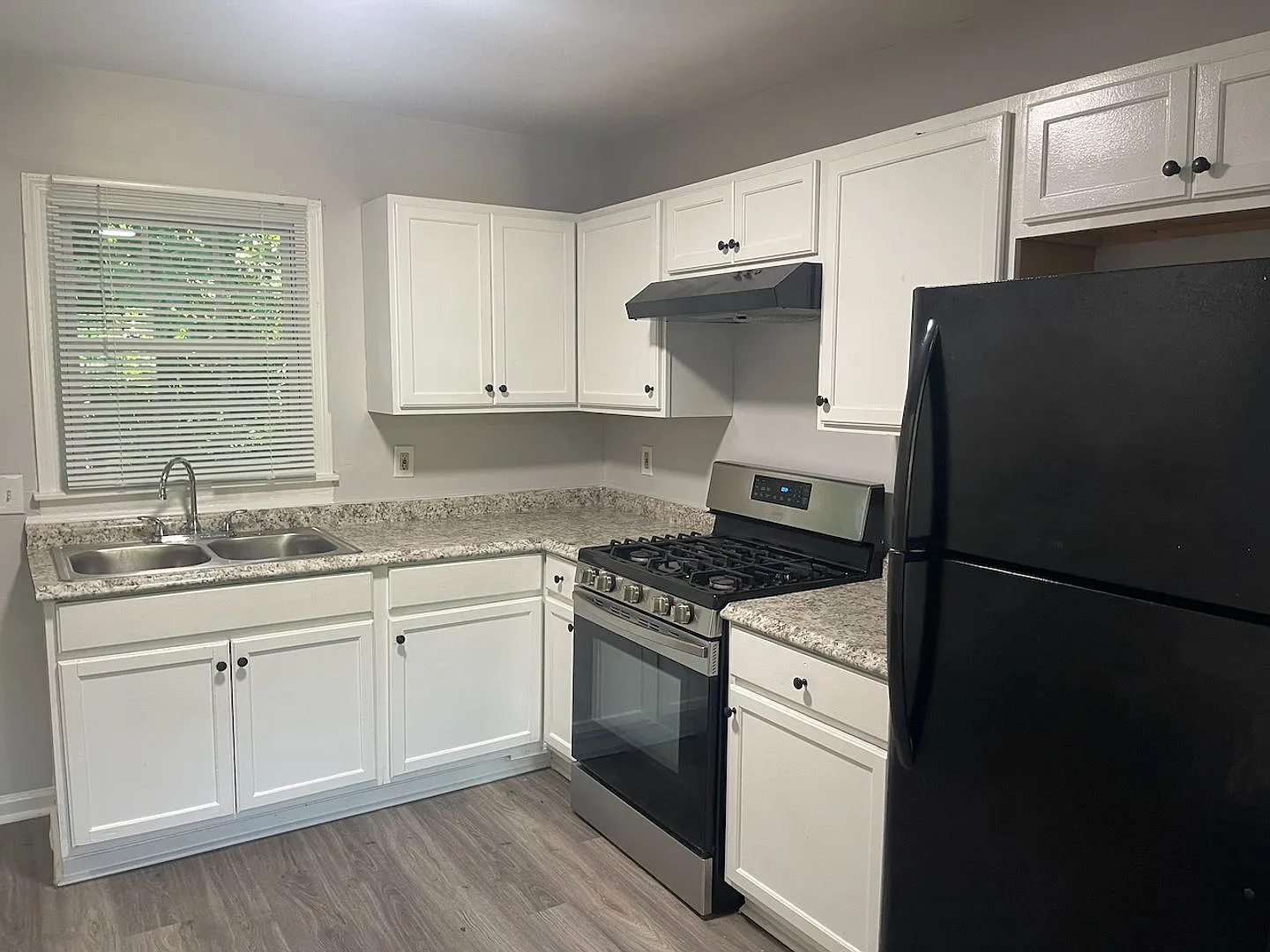Lincoln Homes, Hard to Find 4-Bedroom — Photo 3