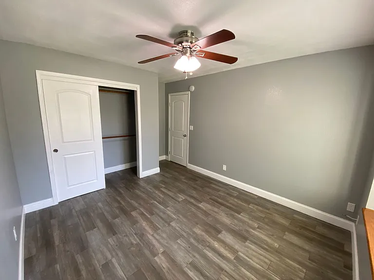 934 N Kent St — Photo 15