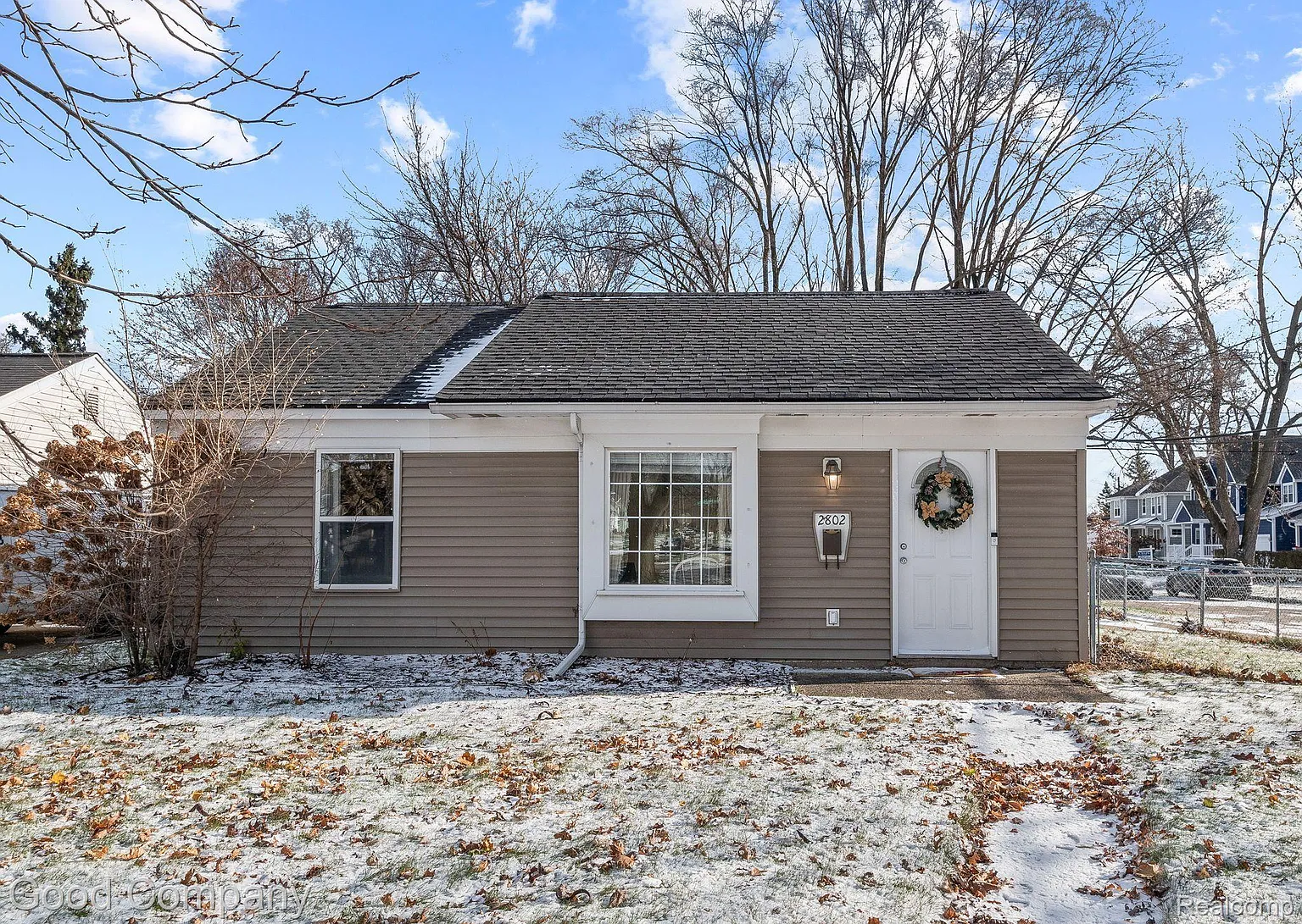 2802 Rochester Rd photo 1