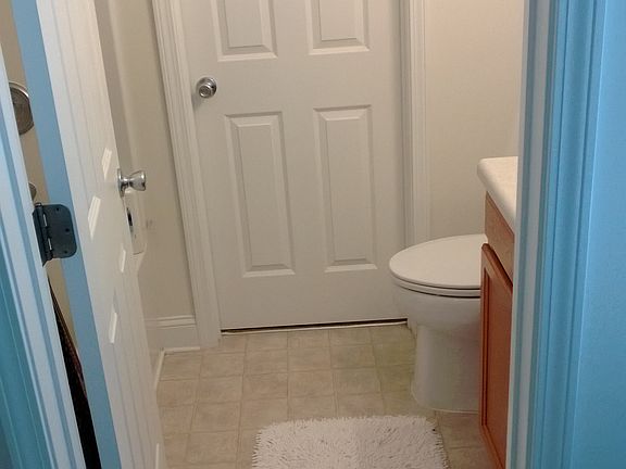 3rd image of 8876 Arbor Glen Dr
