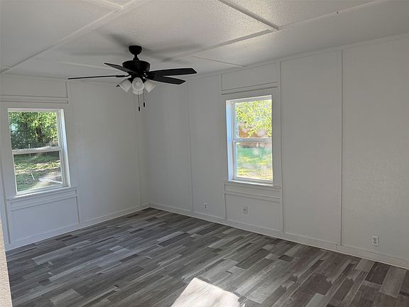 3rd image of 506 W Trinity St