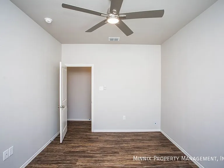 5865 Virginia Ave #1 — Photo 12