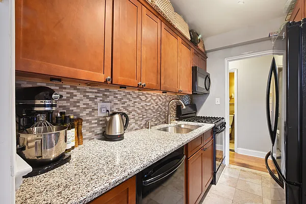 Sold by Julia B Fee Sotheby's International Realty | media 5