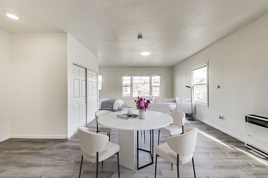 1st image of 1454 36th Ave #208