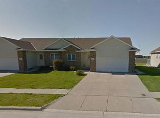 2806-2808 W 37th St, Kearney, NE 68845
