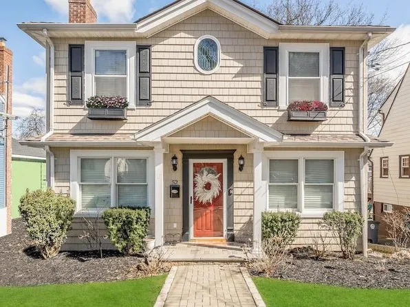 52 Maple Avenue, Pelham, NY 10803