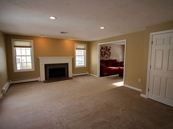 5th image of 87 Broad St