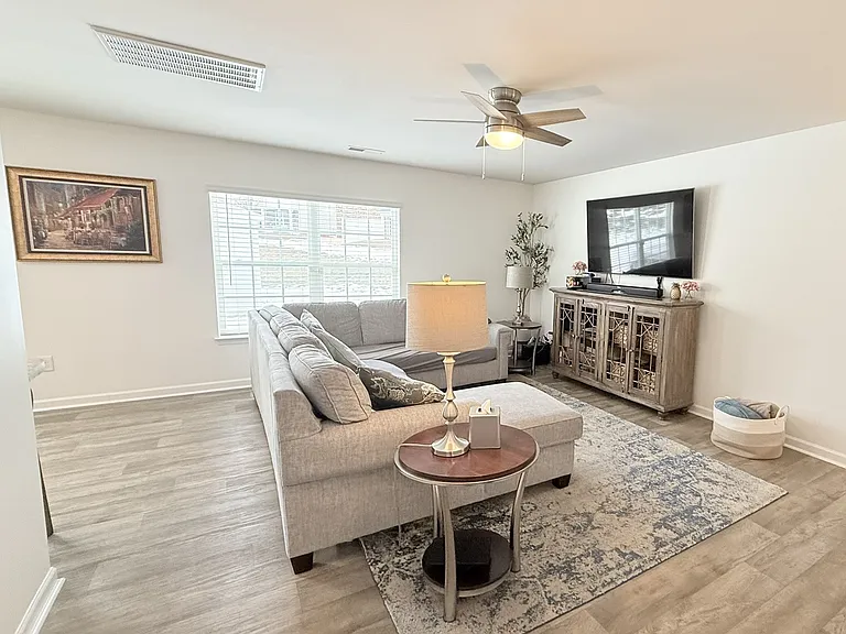 5021 Black Forest Dr — Photo 7