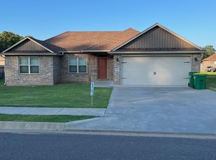 815 S Pittsburg Ave, Russellville, AR 72802