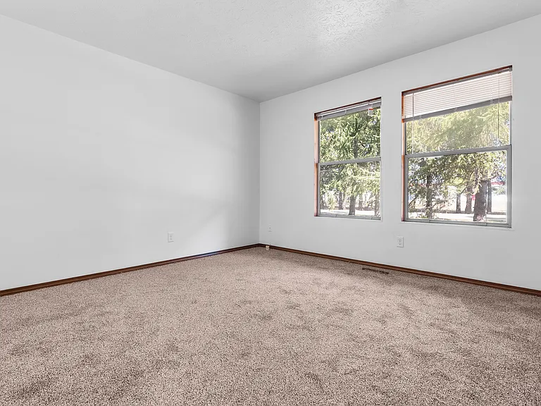 Northgate Apartments — Photo 9