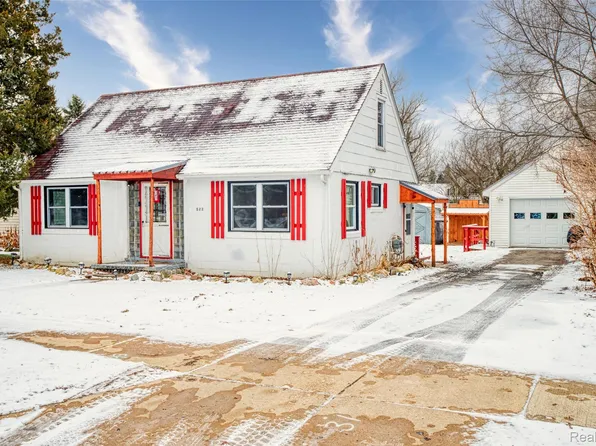 522 E Frank St, Fowlerville, MI 48836