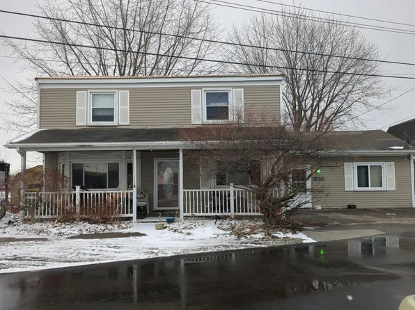 7518 Zobl Ct, Fair Haven, MI 48023