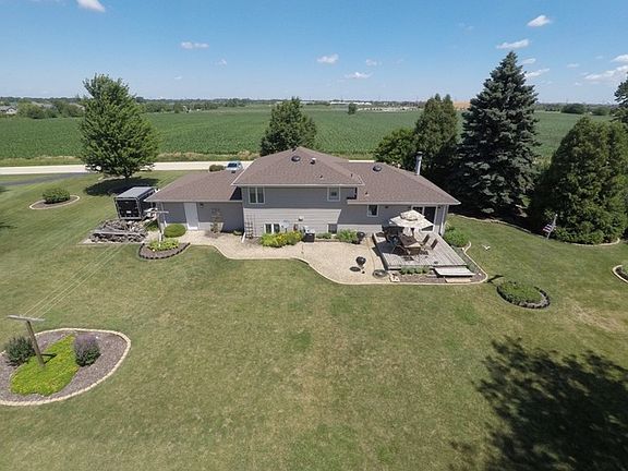 4th image of 1804 Illini Dr