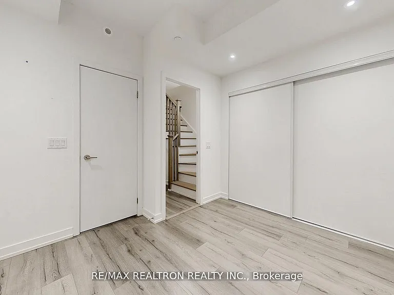 260 Finch Ave E #Townhouse 1 — Photo 24