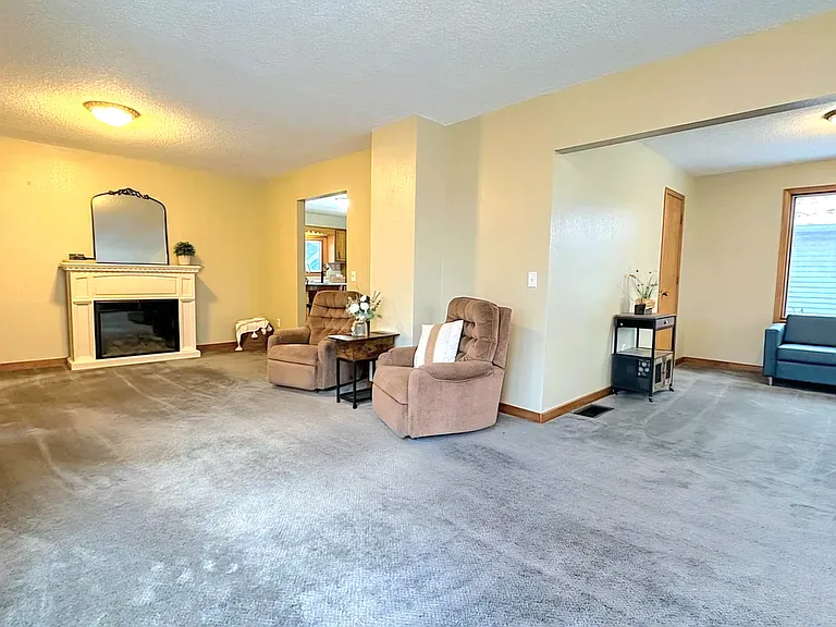 511 2nd St SE — Photo 6