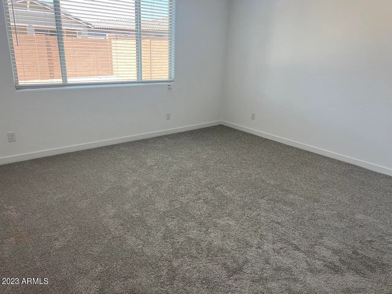 4 bed, 3.0 bath, 2274 sqft, $2,400 — Photo 4