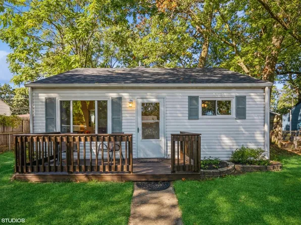 3192 Sobieski St, New Chicago, IN 46342