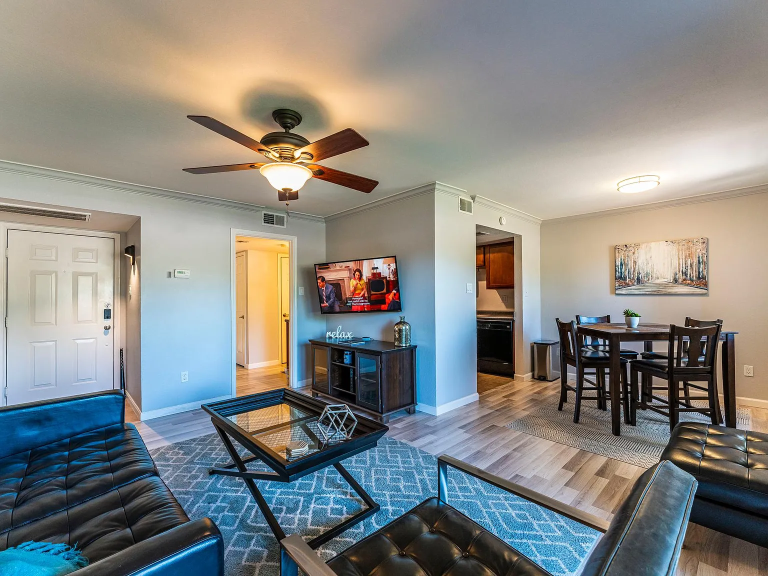 8260 E Arabian Trl — Photo 2
