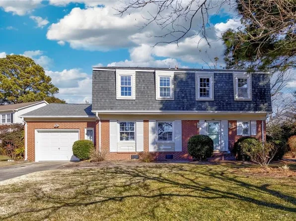 1300 Martine Ct, Virginia Beach, VA 23454