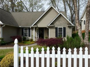 146 Grand Oak Cir, Pendleton, SC 29670